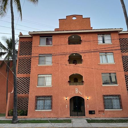 Zona Dorada: Amplio Departamento Para 12 Mazatlán Extérieur photo
